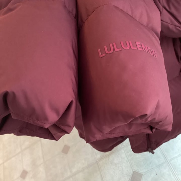Lululemon Women’s Winter Jacket Burgundy XXS - Picture 3 of 5